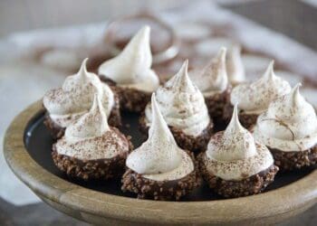 Pistachio Cake with White Chocolate Buttercream - TheRecipe.Website