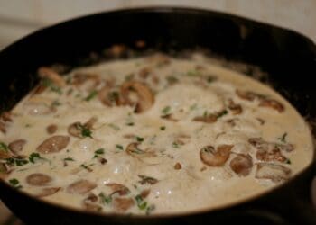 Mushroom and White Wine Steak Sauce - TheRecipe.Website