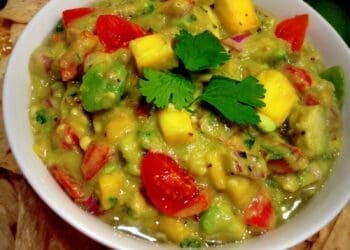 Smoked Chile and Mango Guacamole - TheRecipe.Website
