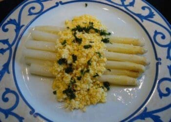 Asperges à la flamande - TheRecipe.Website