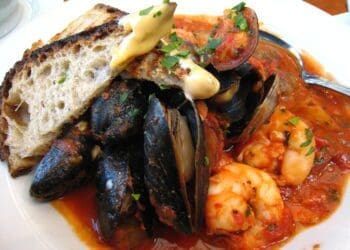 Spanish Seafood Stew - Zarzuela De Mariscos - TheRecipe.Website