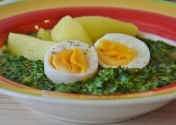 Eggs in Green Sauce - TheRecipe.Website