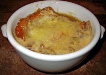 Onion Soup - Zuppa di Cipolle - TheRecipe.Website