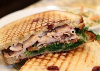Cornbread Turkey and Cranberry Sandwich