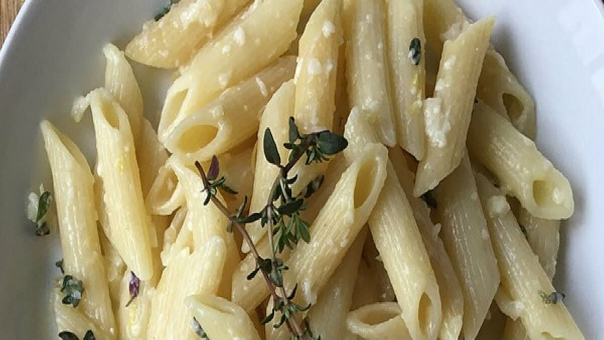 Pasta with Butter and Cheese - Pasta al Burro e Formaggio