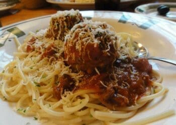 Spaghetti and Meatballs - TheRecipe.Website