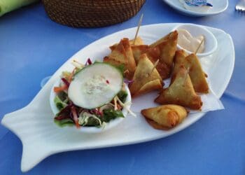 Pea and Potato Samosa - TheRecipe.Website