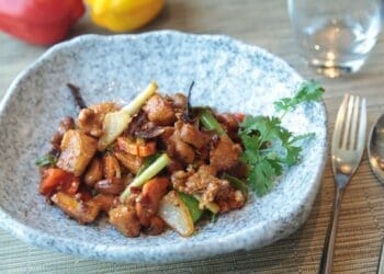 Sweet and Sour Chicken with Cashew Nuts - TheRecipe.Website