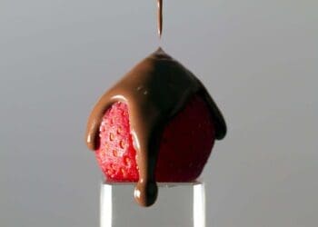 Chocolate Covered Strawberries - TheRecipe.Website