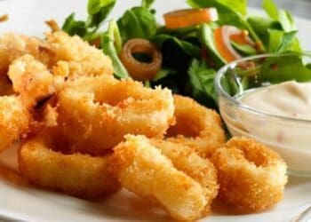 Fried Squid (Kalamarakia)