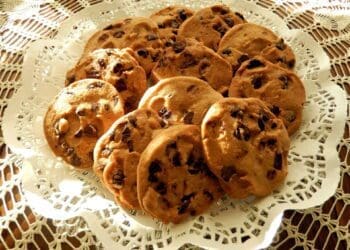 Simple Chocolate Chip Cookies