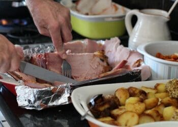 Mustard and Honey Glazed Ham Recipe - TheRecipe.Website