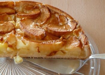Simple Apple Tart - TheRecipe.Website