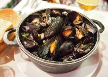 Sweet Steamed Mussels