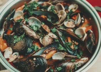 Mussels and Clams in Wine Sauce Recipe - TheRecipe.Website