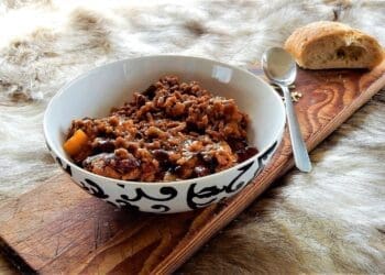 Fast Chili Con Carne Recipe - TheRecipe.Website