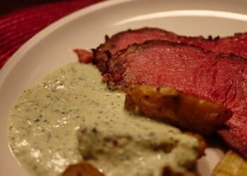 Steak with Béarnaise Sauce Recipe - TheRecipe.Website