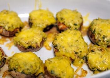 Cheese and Garlic Mushrooms Recipe - TheRecipe.Website