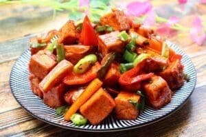 Crispy Tofu with Vegetables in Spicy Sauce Recipe - TheRecipe.Website