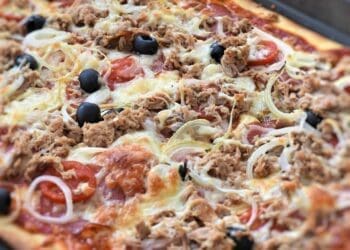 Pulled Pork Pizza Recipe - TheRecipe.Website