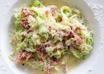 Spaghetti Carbonara with Leeks Recipe - TheRecipe.Website