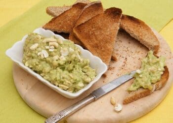 Avocado Banana and Cashew Toast Recipe - TheRecipe.Website