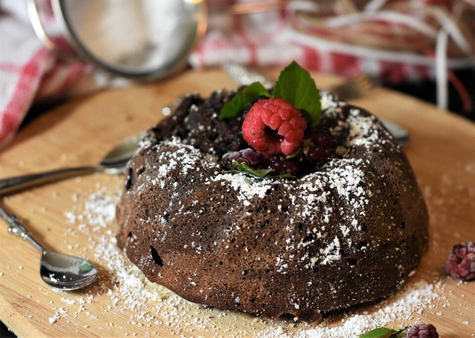 Christmas Chocolate Cake Recipe - TheRecipe.Website