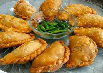 Curry Filled Pastries Recipe - TheRecipe.Website