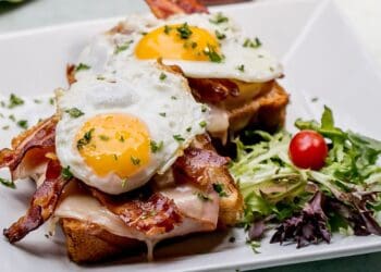 Full Breakfast in One Pan Recipe - TheRecipe.Website