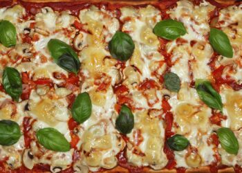 Pepperoni and Bacon Pizza Recipe - TheRecipe.Website