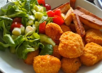 Homemade Scampi and Chips Recipe - TheRecipe.Website