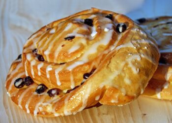 Iced Danish Recipe - TheRecipe.Website