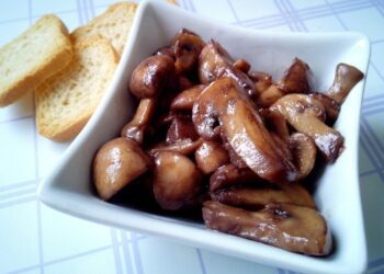 Garlic Mushrooms with Crostini Recipe - TheRecipe.Website